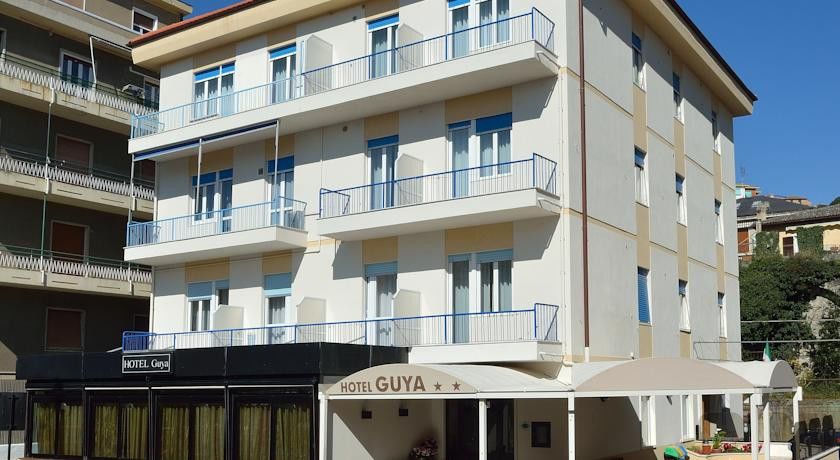 Hotel Guya Varazze Εξωτερικό φωτογραφία